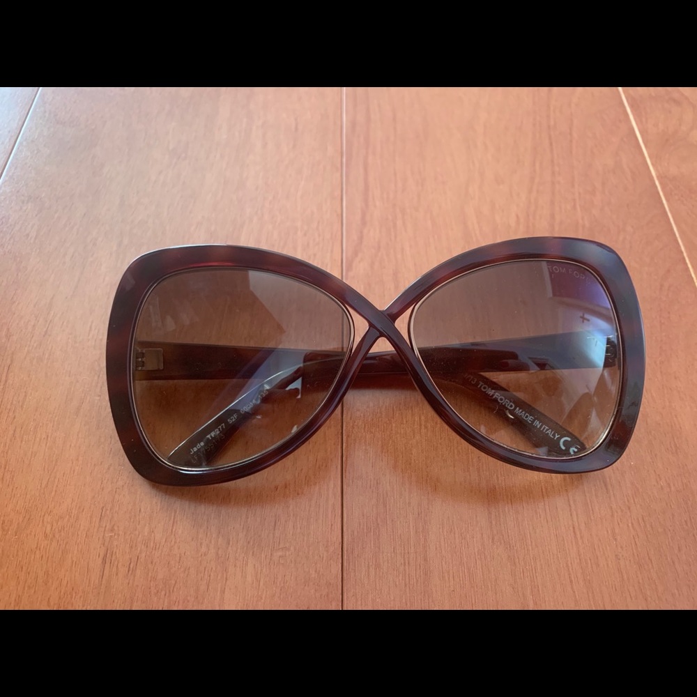 Tom Ford brown women’s sunglasses